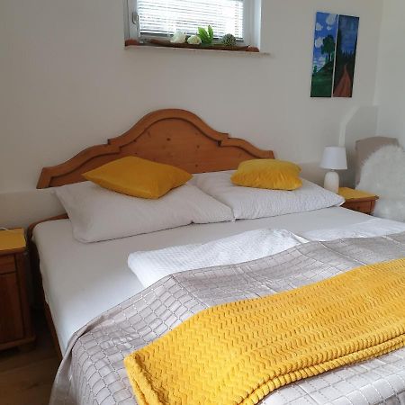 Hofstaetter Ferienwohnung Fliess Bagian luar foto
