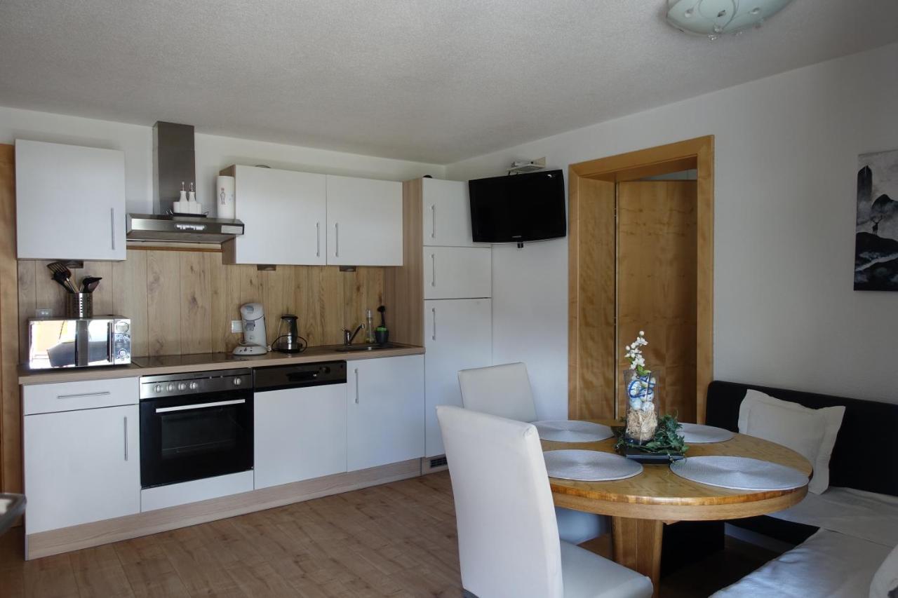 Hofstaetter Ferienwohnung Fliess Bagian luar foto