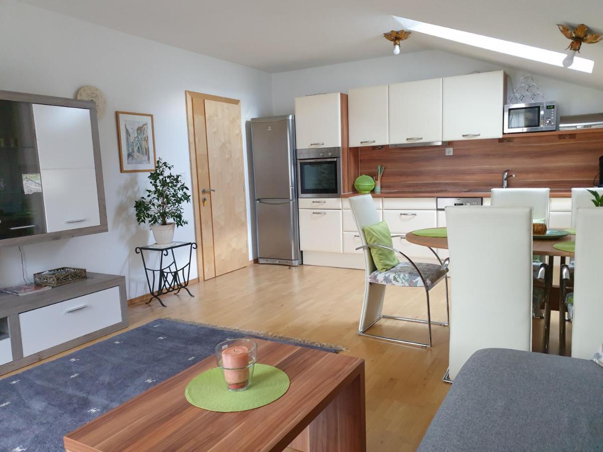Hofstaetter Ferienwohnung Fliess Bagian luar foto