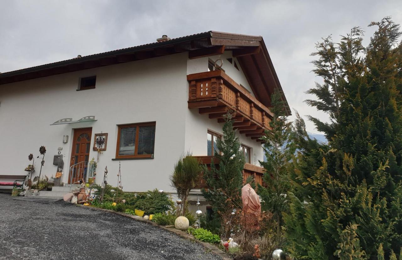 Hofstaetter Ferienwohnung Fliess Bagian luar foto