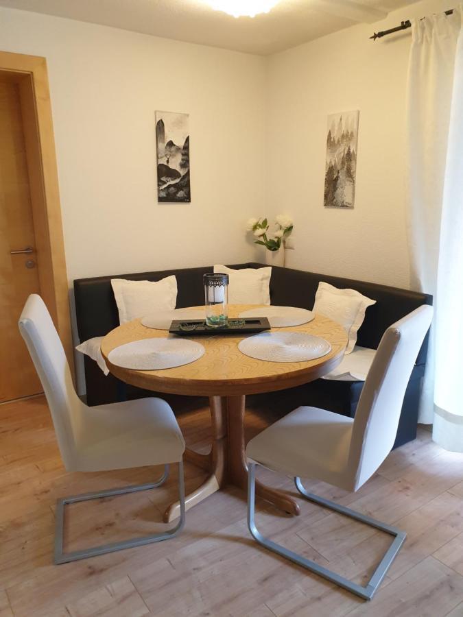Hofstaetter Ferienwohnung Fliess Bagian luar foto