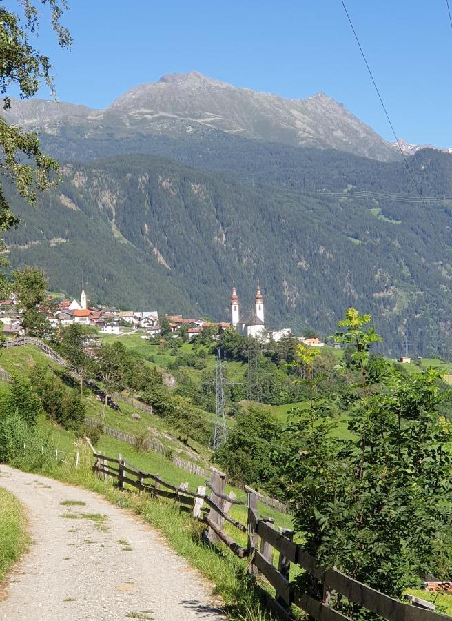 Hofstaetter Ferienwohnung Fliess Bagian luar foto